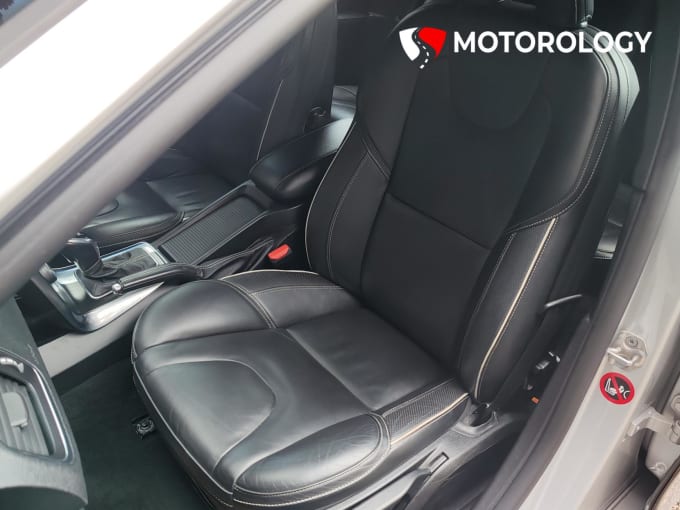 2016 Volvo V40