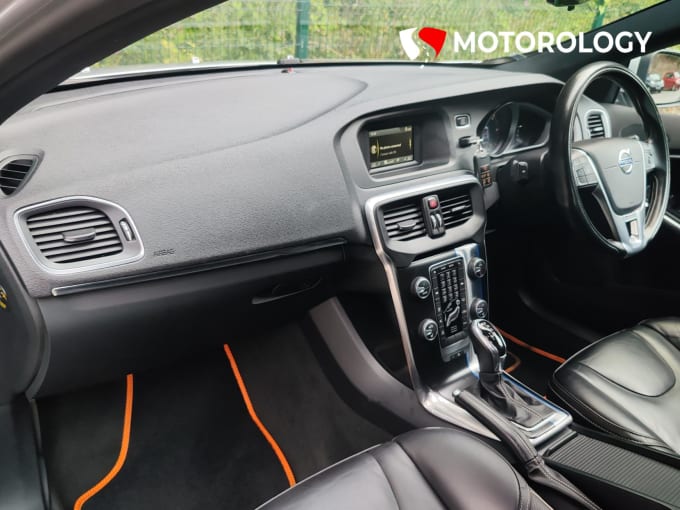 2016 Volvo V40