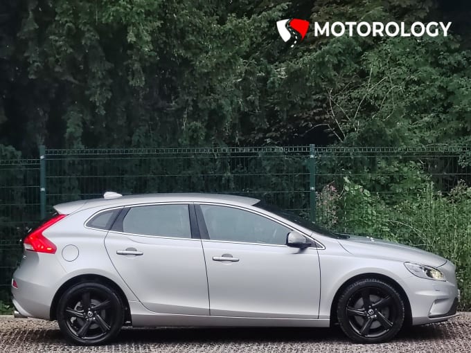 2016 Volvo V40