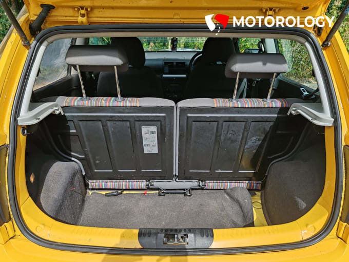 2011 Volkswagen Fox