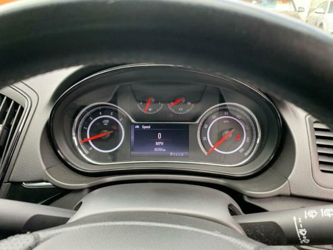 2025 Vauxhall Insignia