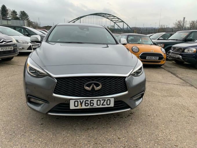 2017 Infiniti Q30