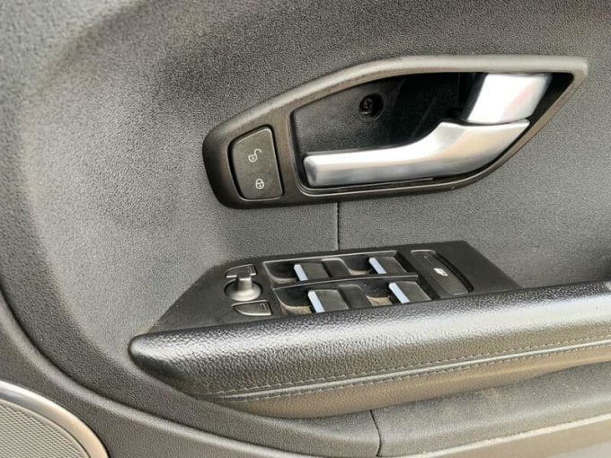 2025 Land Rover Range Rover Evoque