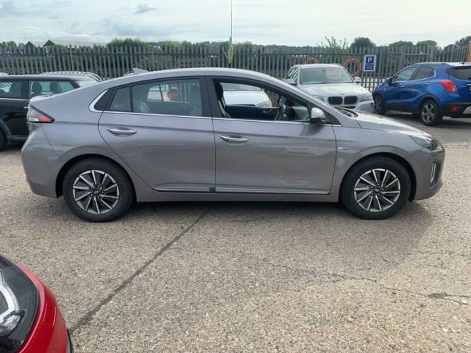 2025 Hyundai Ioniq