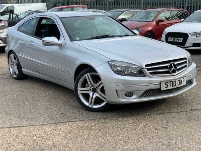 2025 Mercedes-benz Captiva