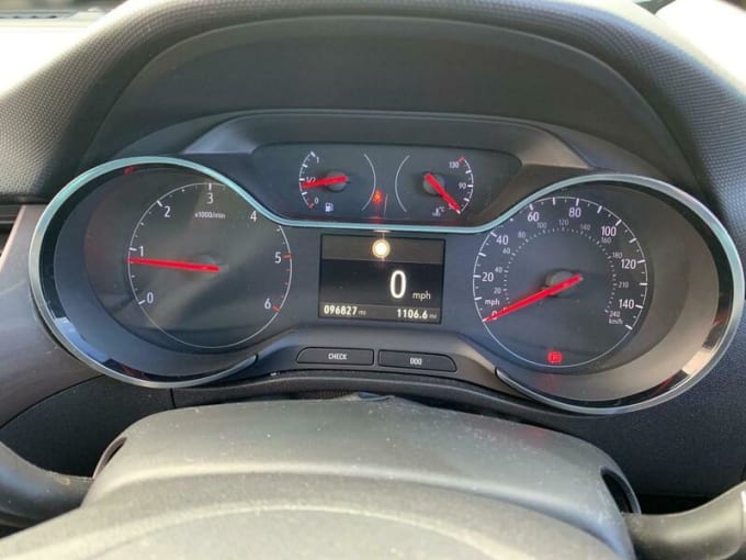 2025 Vauxhall Crossland X