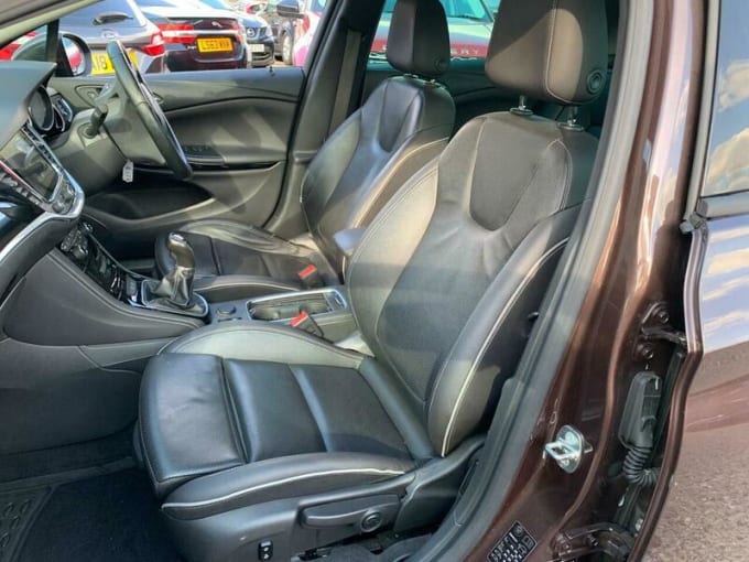 2025 Vauxhall Astra