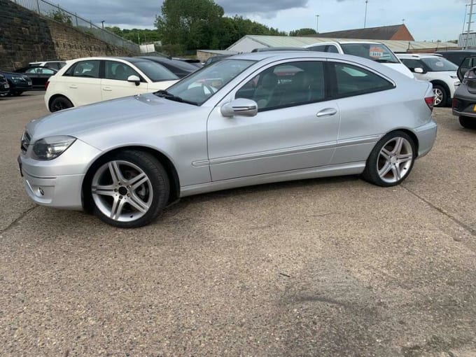 2025 Mercedes-benz Captiva