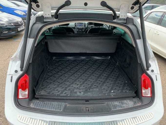 2025 Vauxhall Insignia