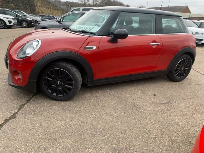 2025 Mini Hatch