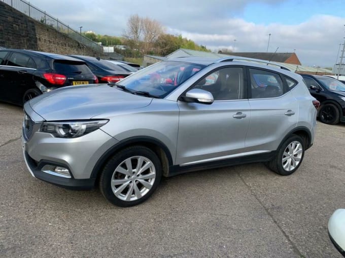 2025 Mg Zs