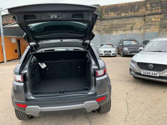 2025 Land Rover Range Rover Evoque