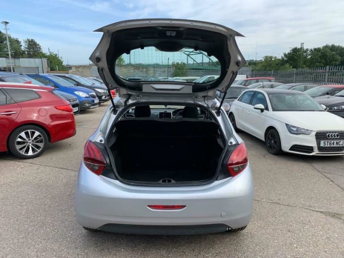 2025 Peugeot 208