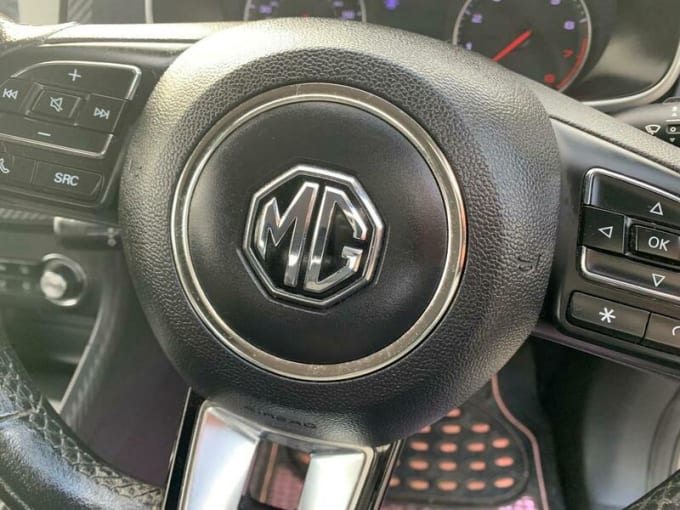 2025 Mg Zs