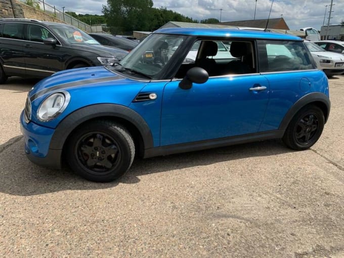 2025 Mini Hatch