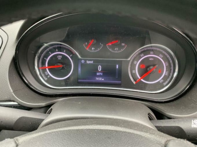 2025 Vauxhall Insignia