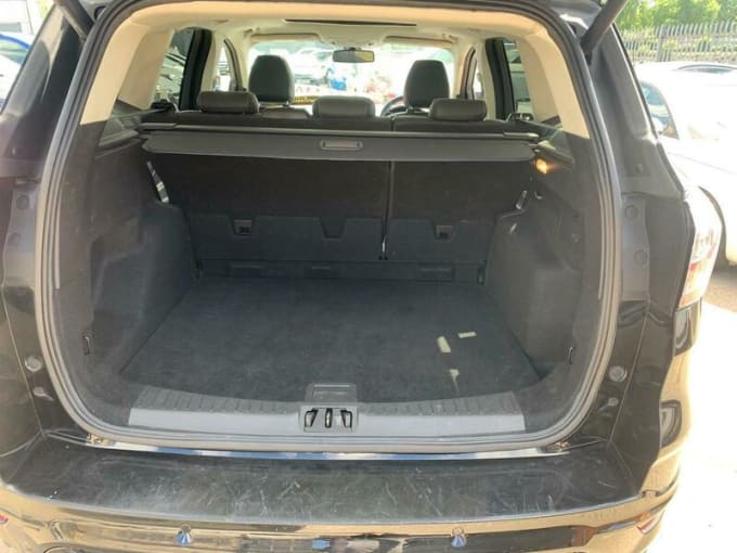 2025 Ford Kuga