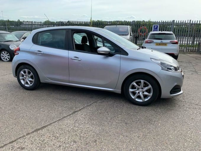 2025 Peugeot 208