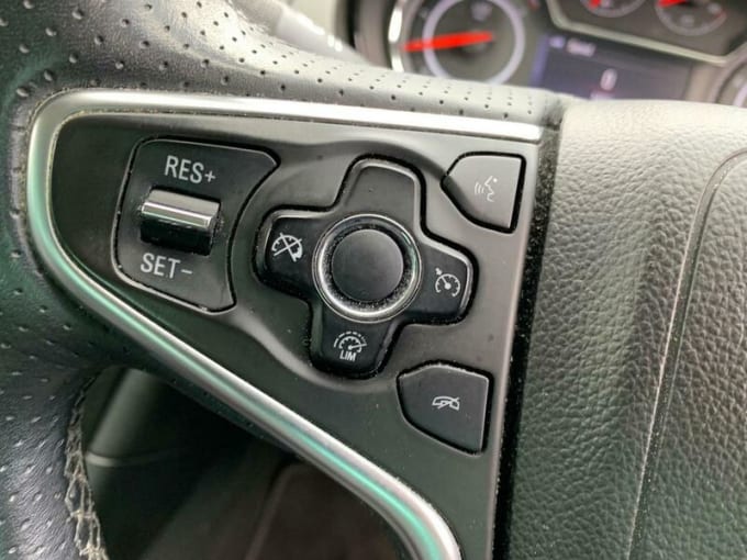2025 Vauxhall Insignia
