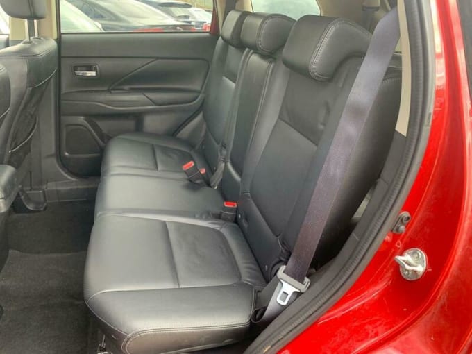 2025 Mitsubishi Outlander