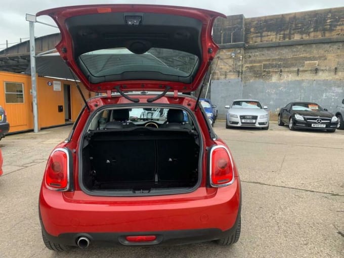 2025 Mini Hatch