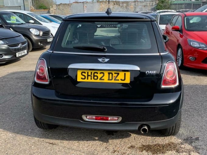 2025 Mini Hatch