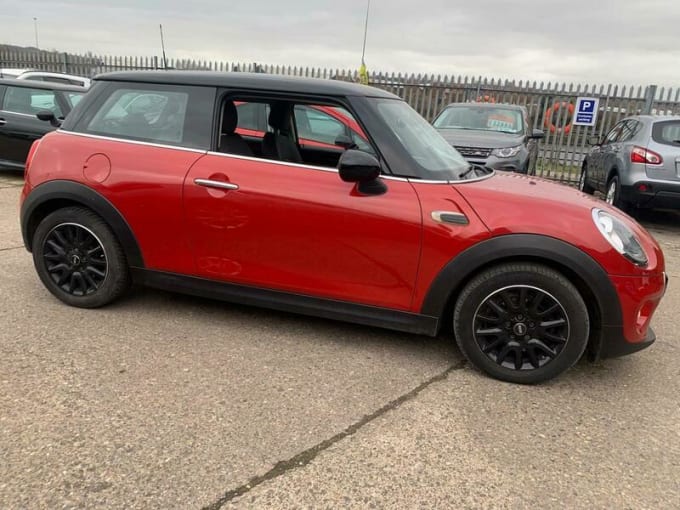 2025 Mini Hatch