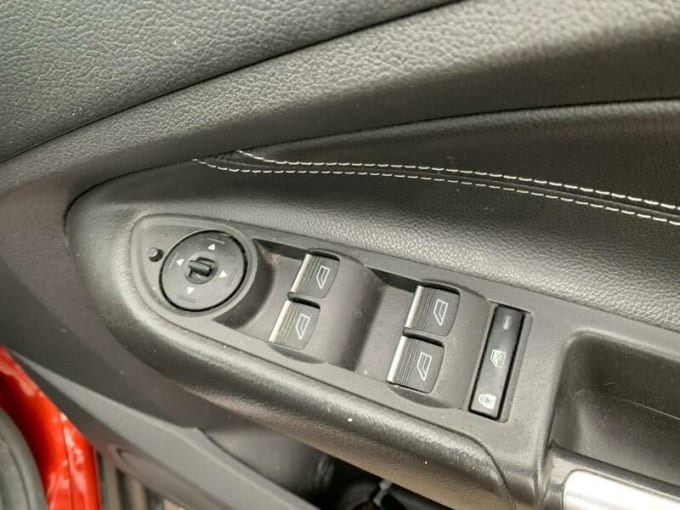 2025 Ford Grand C-max