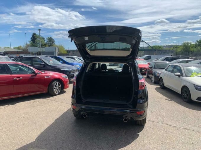 2025 Ford Kuga