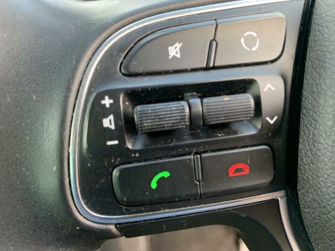 2015 Peugeot 208