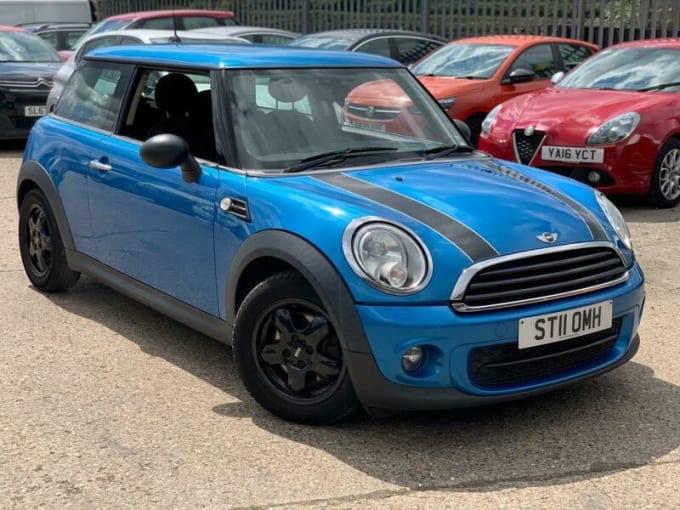 2025 Mini Hatch