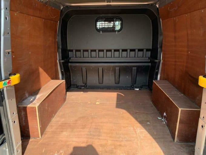 2025 Ford Transit Custom