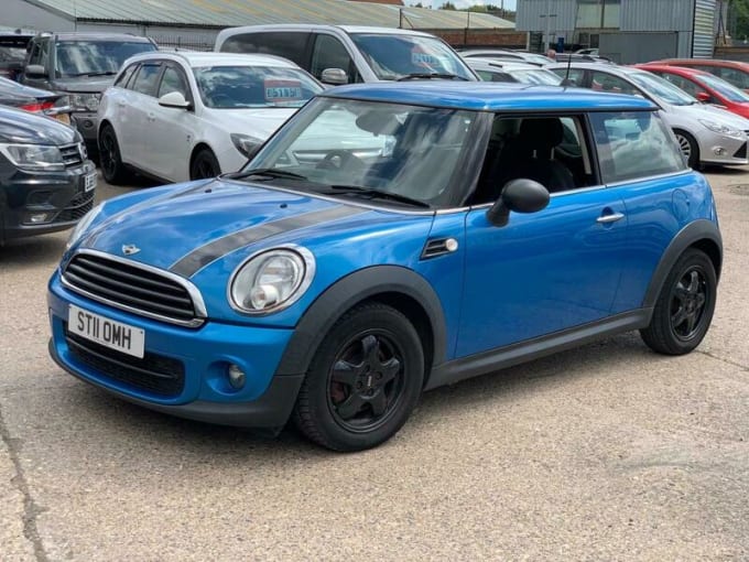 2025 Mini Hatch