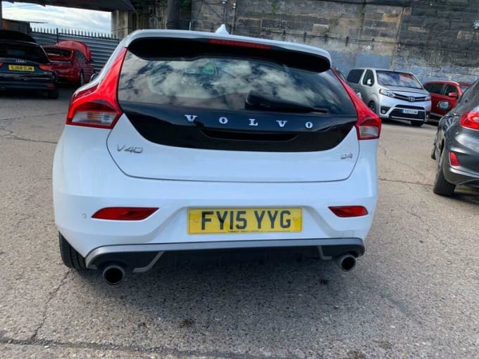 2025 Volvo V40