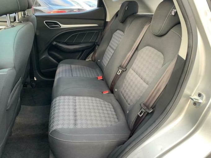 2025 Mg Zs