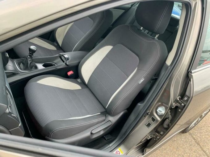 2025 Toyota Avensis