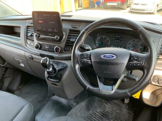 2025 Ford Transit Custom