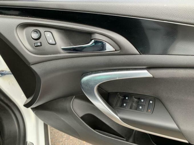 2025 Vauxhall Insignia