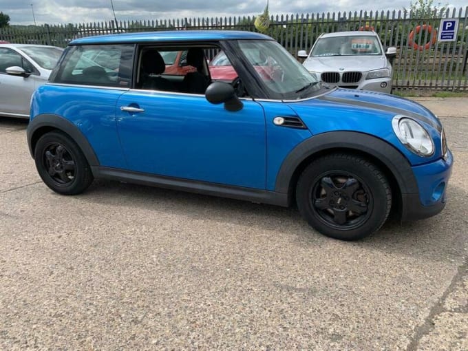 2025 Mini Hatch