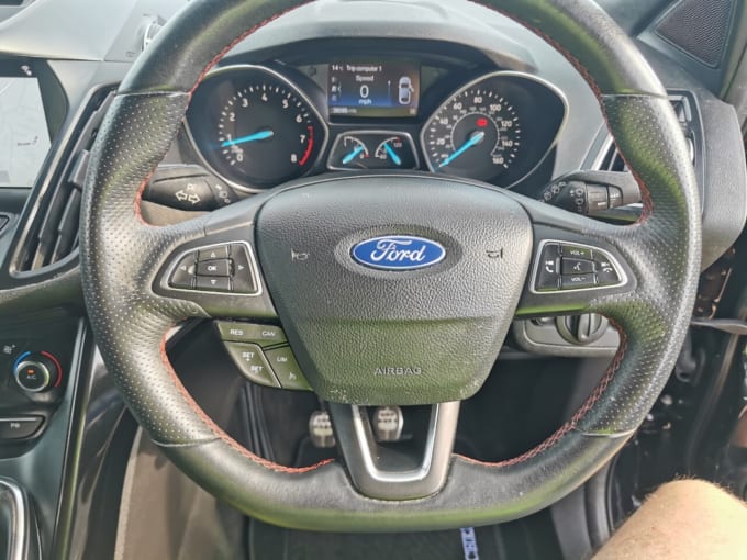 2025 Ford Kuga