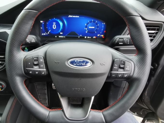 2025 Ford Kuga