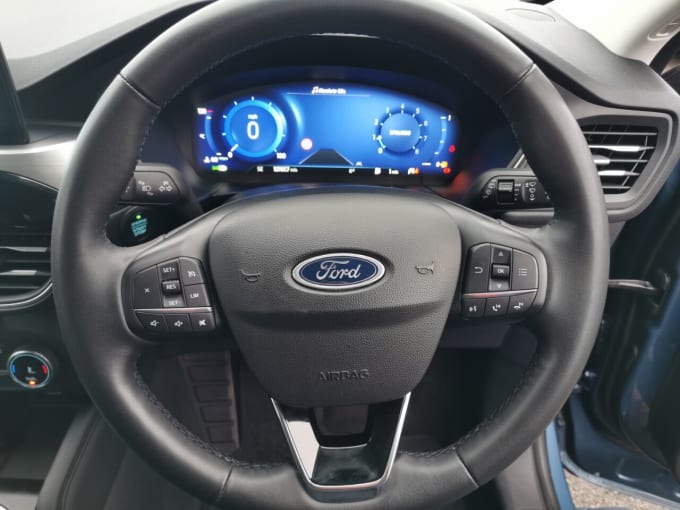 2025 Ford Kuga