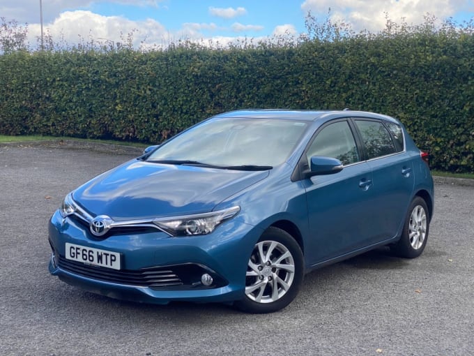 2016 Toyota Auris