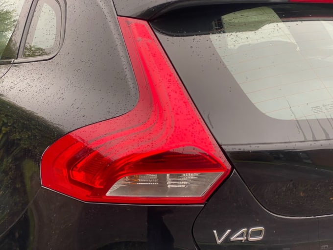 2024 Volvo V40