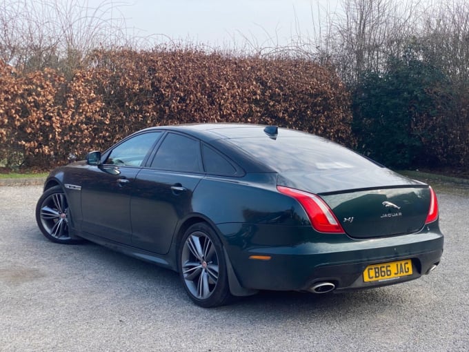 2025 Jaguar Xj