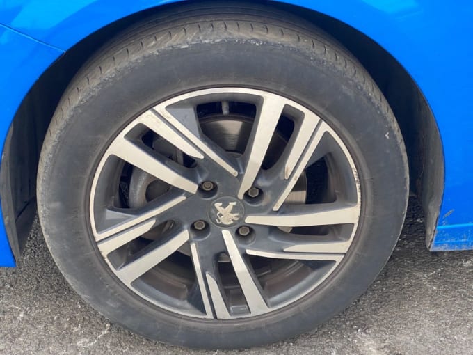 2025 Peugeot 208