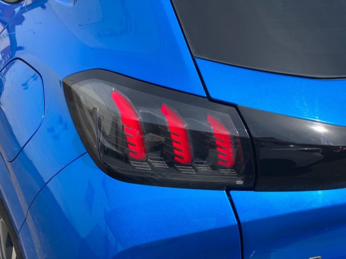 2025 Peugeot 208