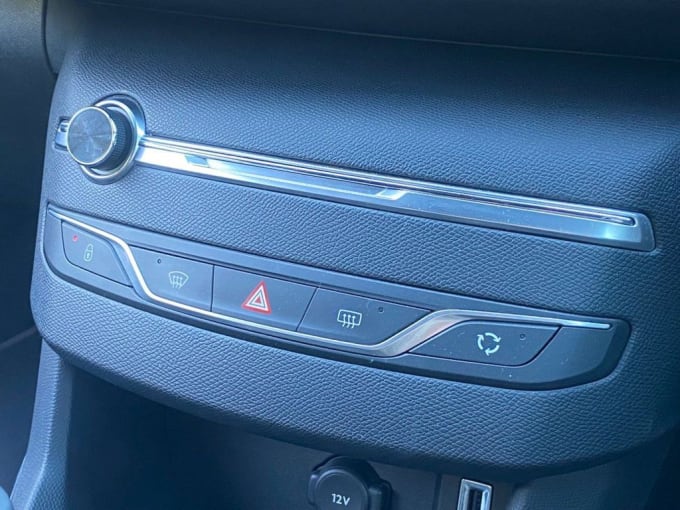 2025 Peugeot 308