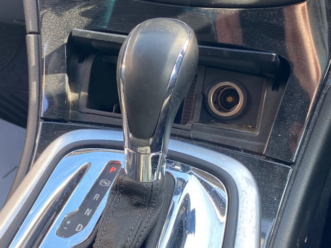 2025 Vauxhall Insignia