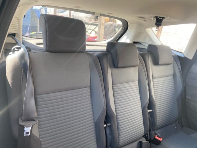 2025 Ford C-max